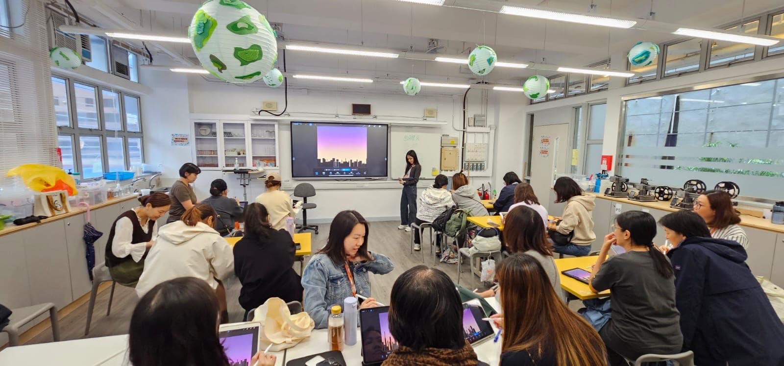 Parents' Digital Art Introduction Class 2024